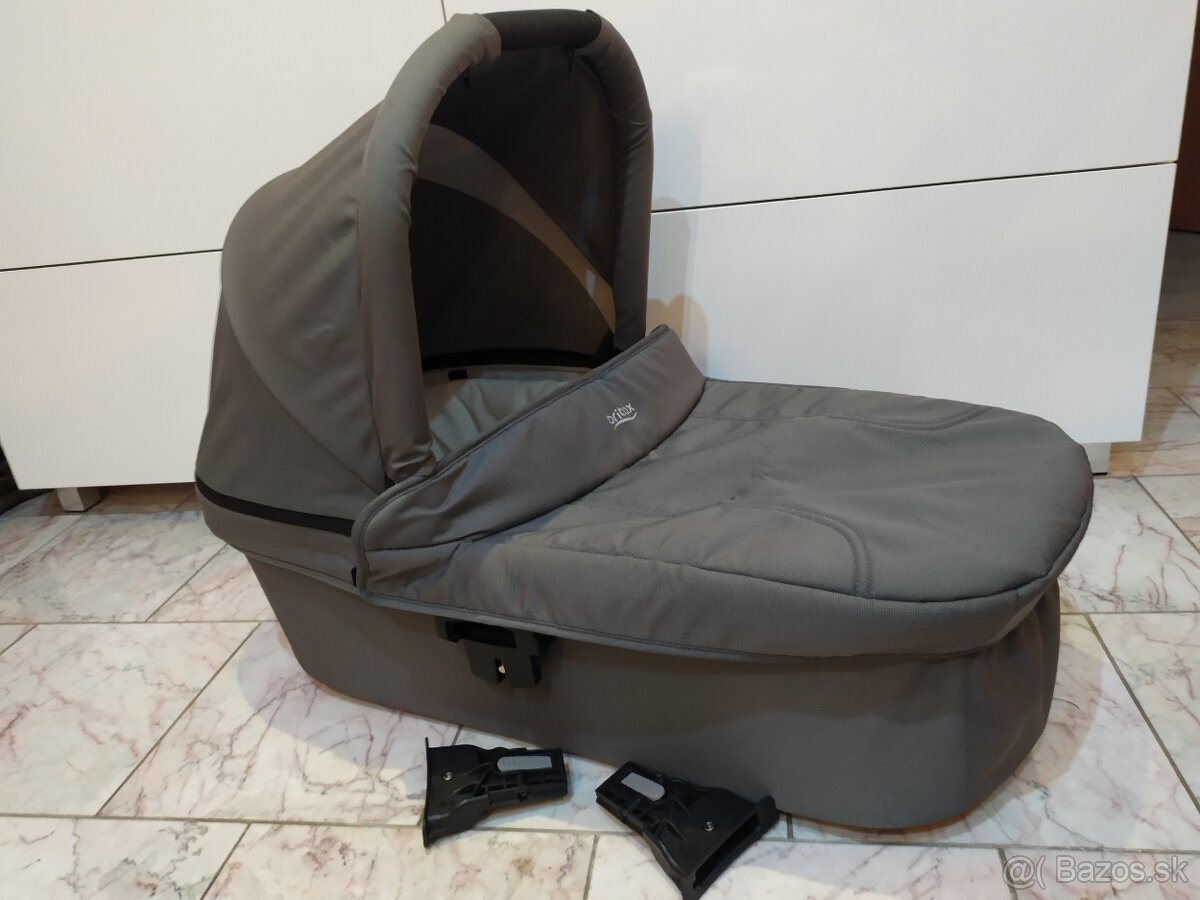 Britax B-motion 4 plus; vanička a dalšie príslušenstvo - 4