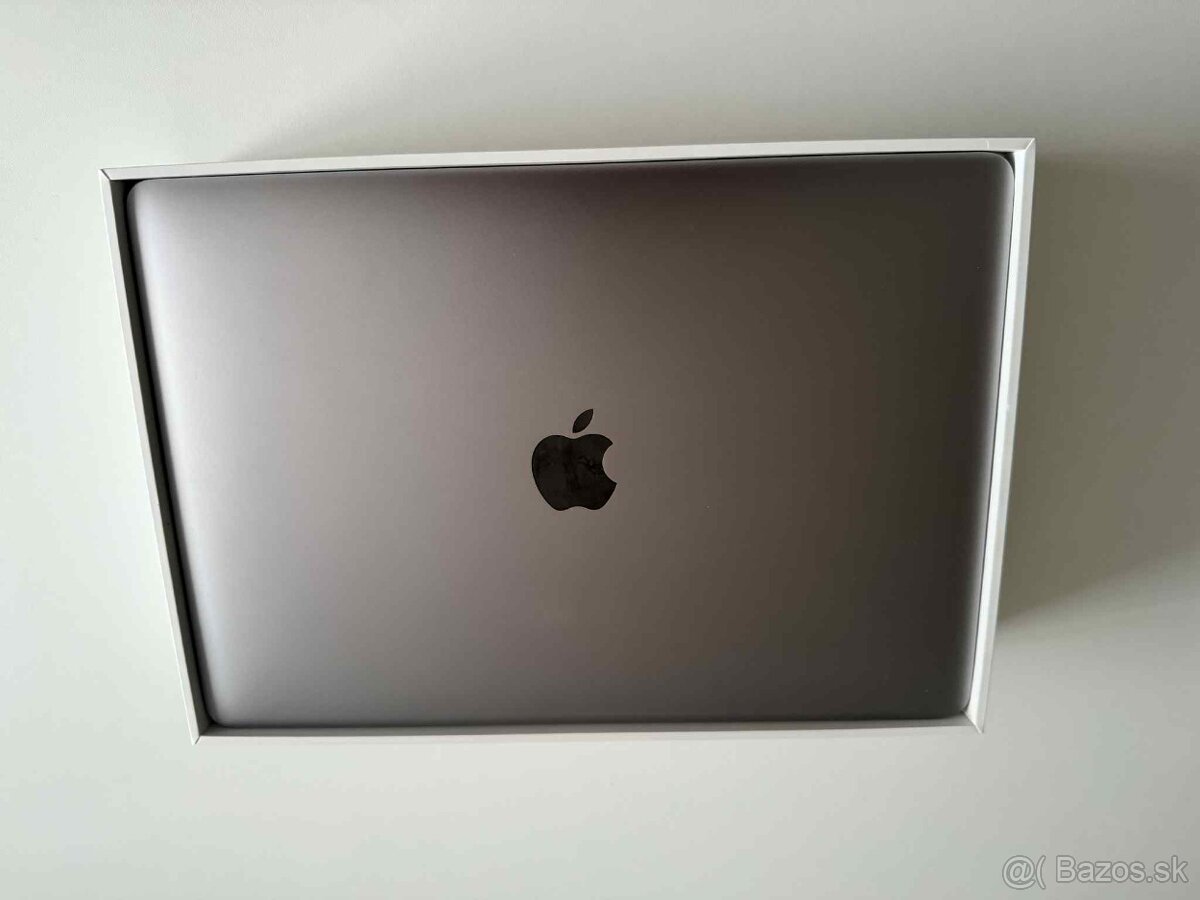 MacBook Air 13" - 4