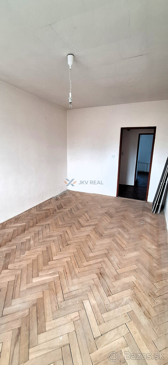 Na predaj 3 - izbový byt s balkónom - 70 m² v centre mesta H - 4