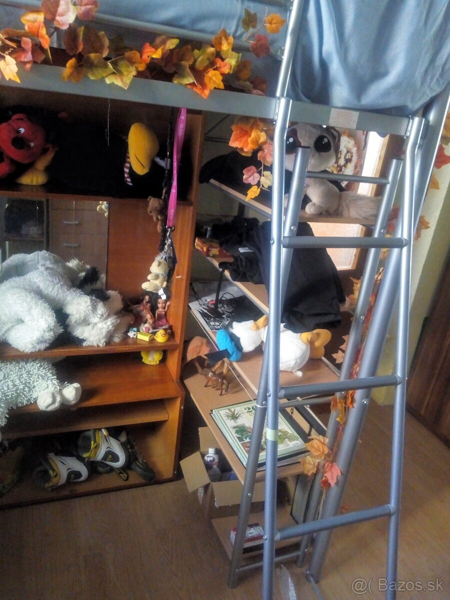 Predám veľkú kovovú poschodovú posteľ - 4