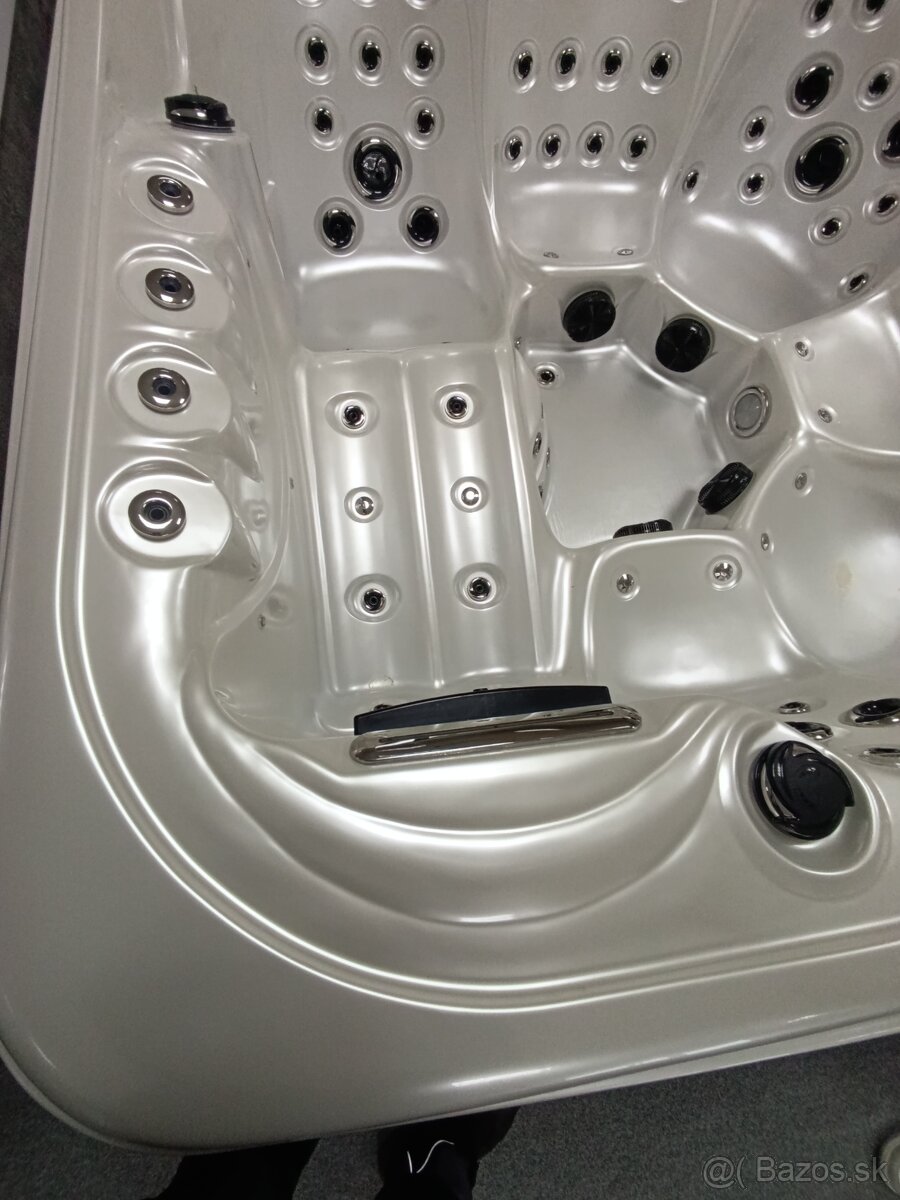 VÍRIVKA 6 miestna - 4