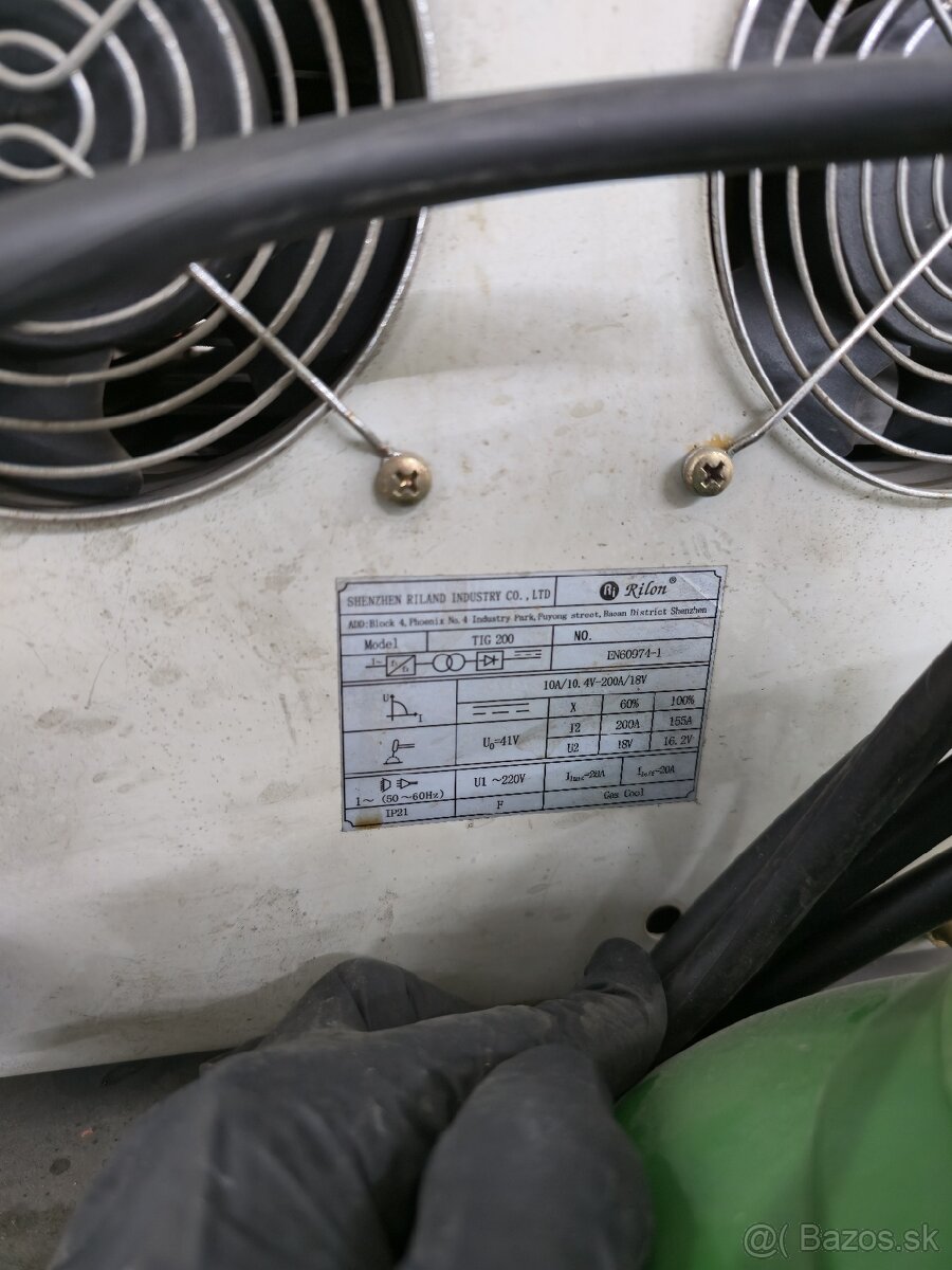 Zváračka TIG 200A AC/DC - 4