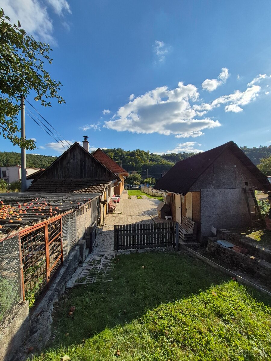 REZERVOVANE - Na predaj rodinný dom s veľkým pozemkom 3820 m - 4