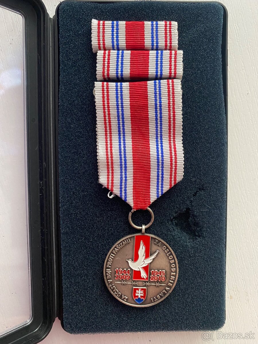 Medaile, vyznamenania - 4