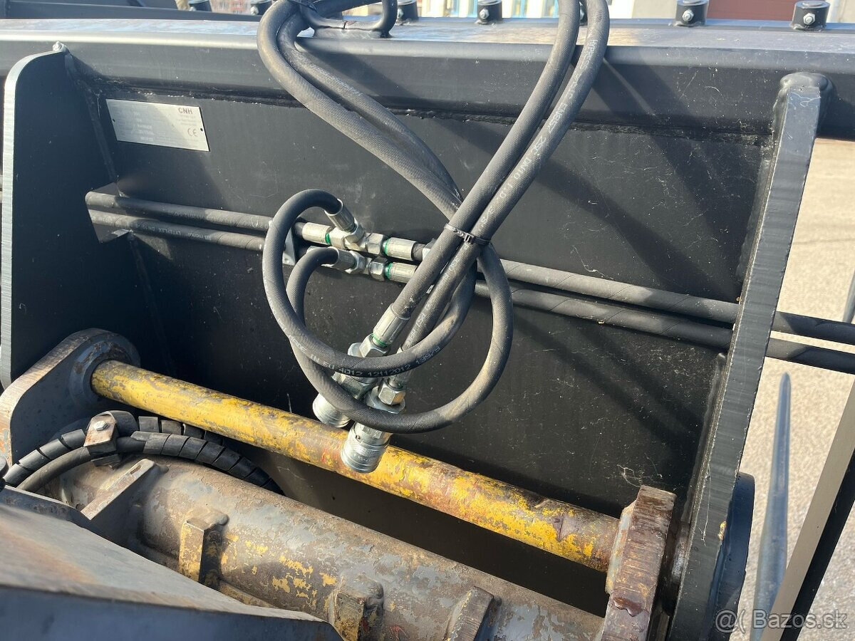 Vidle na hnoj s drapákom 1560l - 4