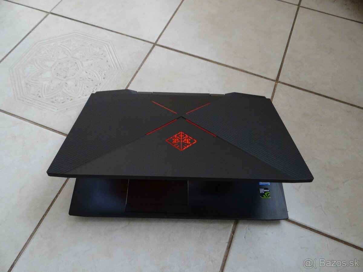 15.6" HP OMEN/Int Core i5/16GB RAM/512SSD a 500 HDD/NVidia - 4