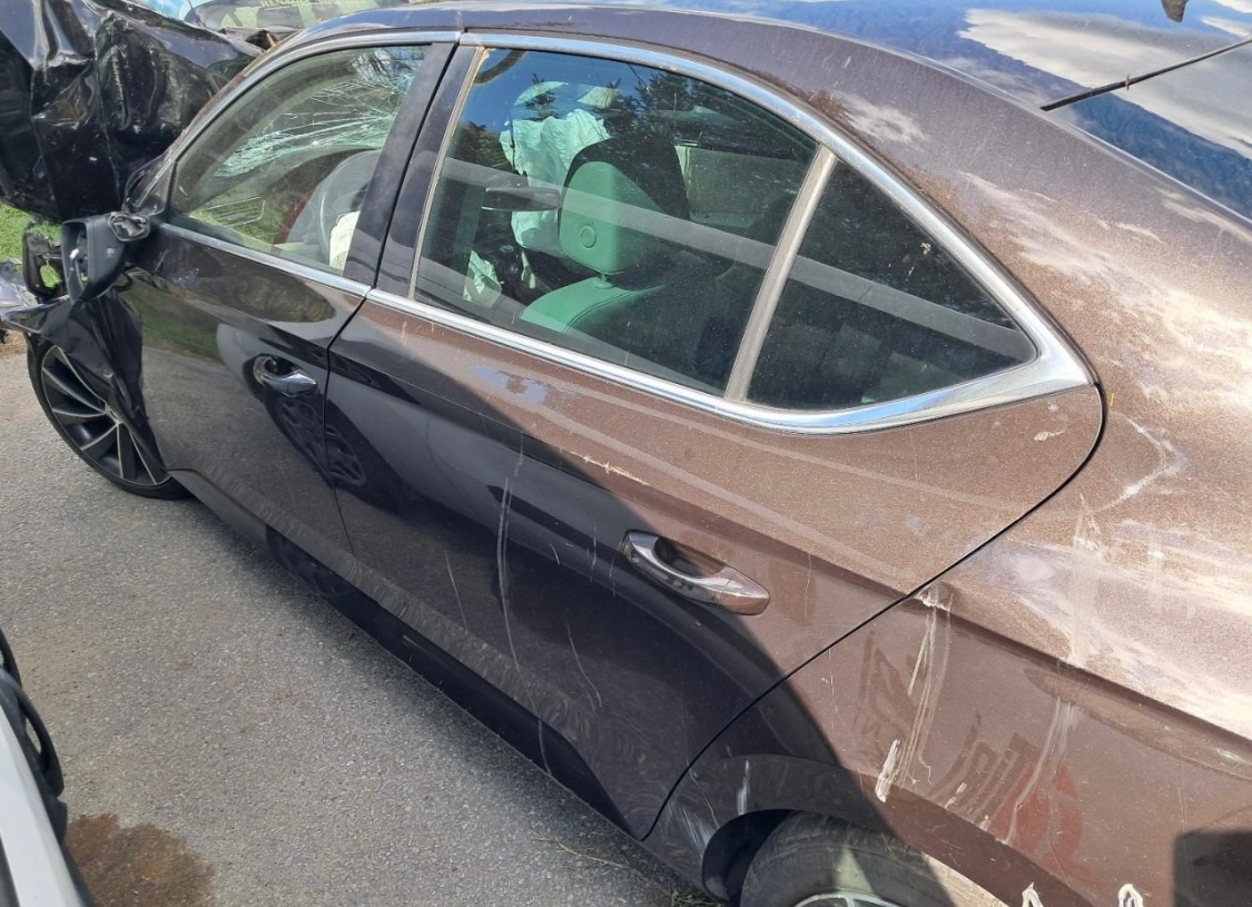 Škoda Superb 2,0tdi 140kw - 4