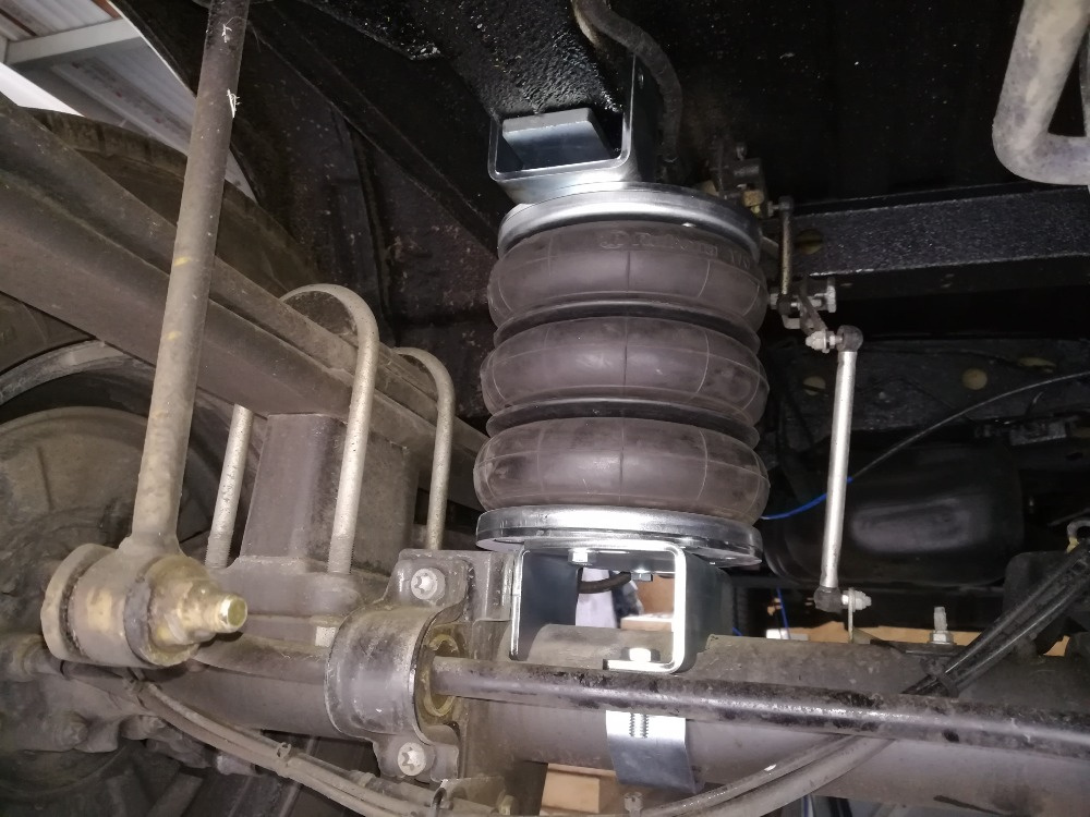 PŘÍDAVNÉ VZDUC1HOVÉ PÉROVÁNÍ, MĚCHY, VANKUŠE, vyrobeno v ČR