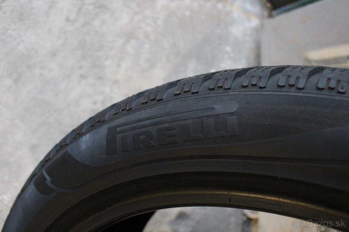 PIRELLI....Zimné Pneumatiky..235/50 r20../SUV/..5-7mm - 4