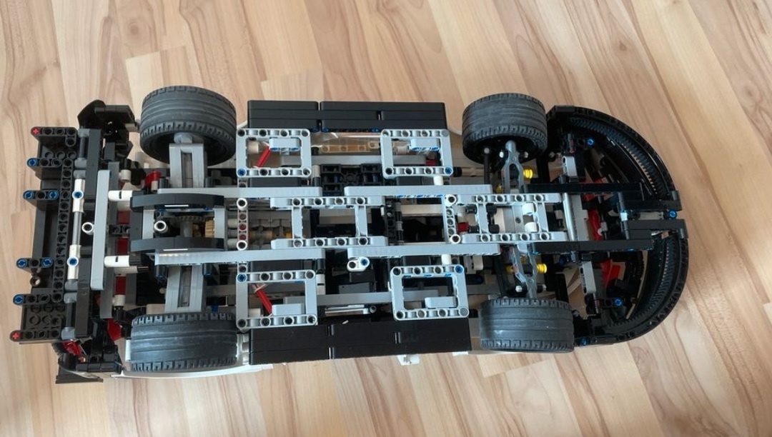 Lego technic 42096 - 4