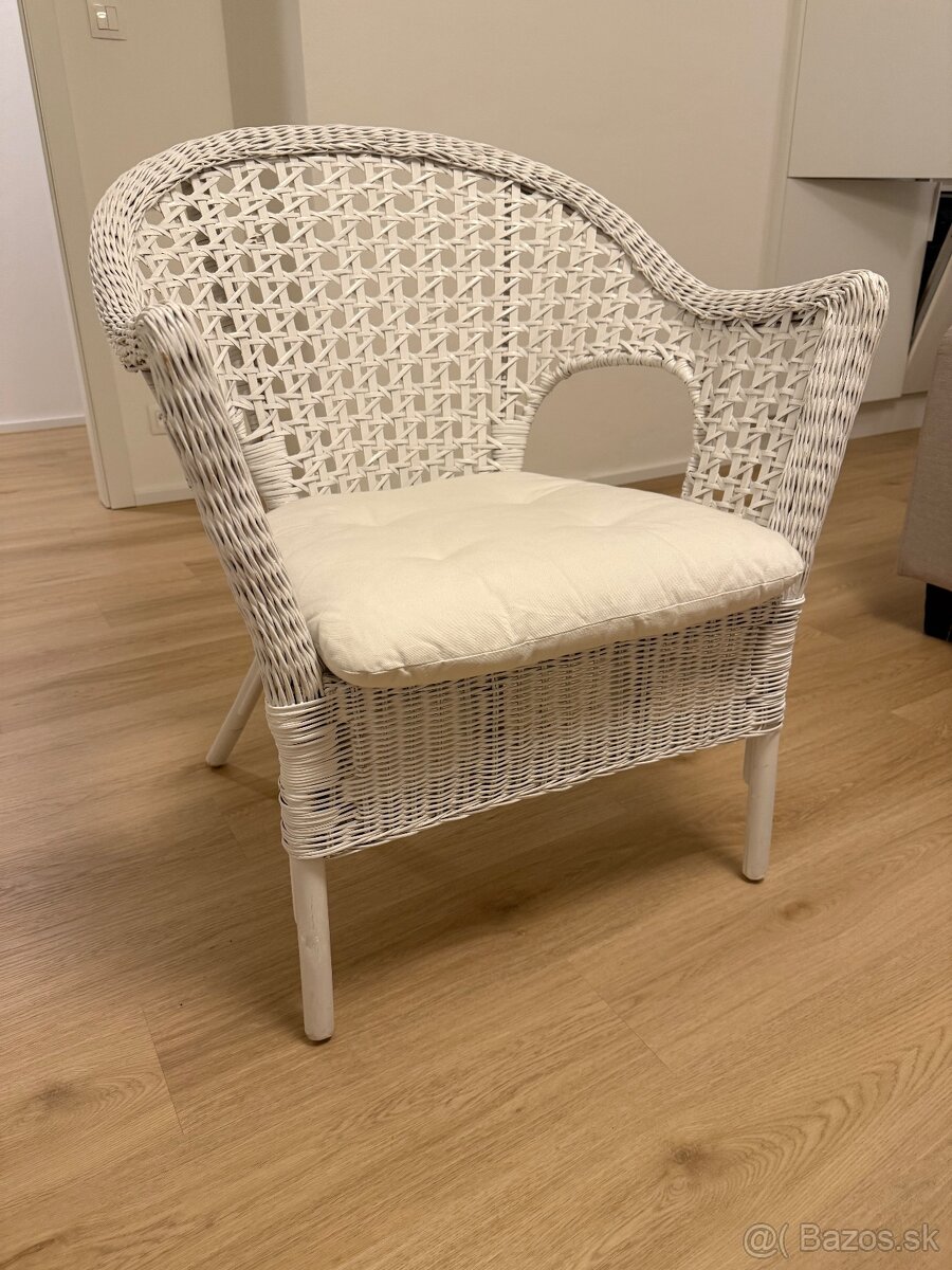 IKEA biele prútené kreslá - 4