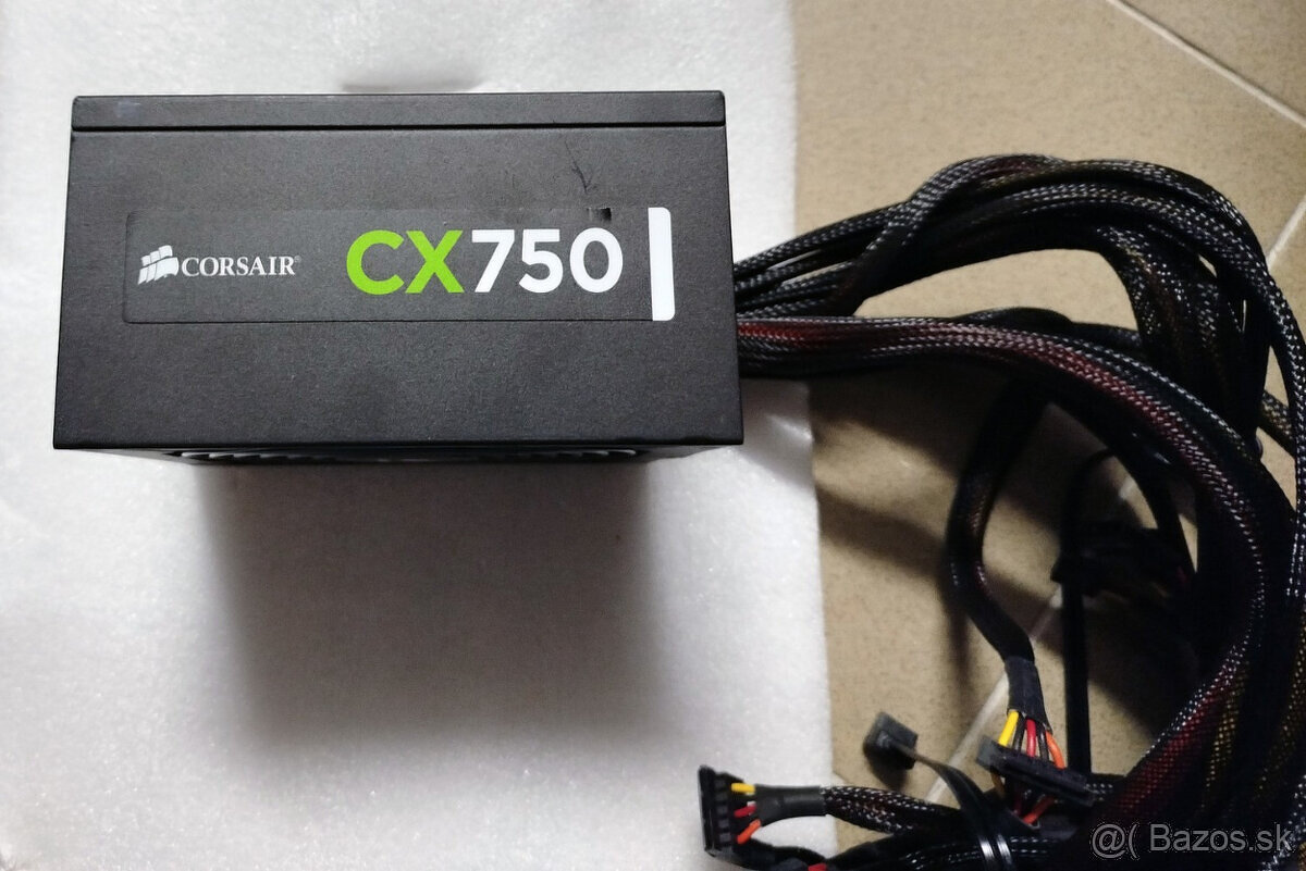 ATX zdroj Corsair CX750 - 4