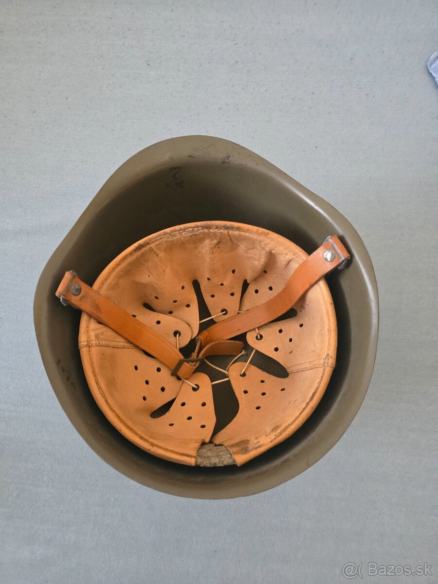 Vojenská prilba - 4