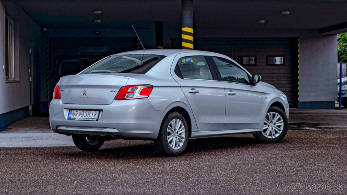 Peugeot 301 1.2 PureTech Allure - 4