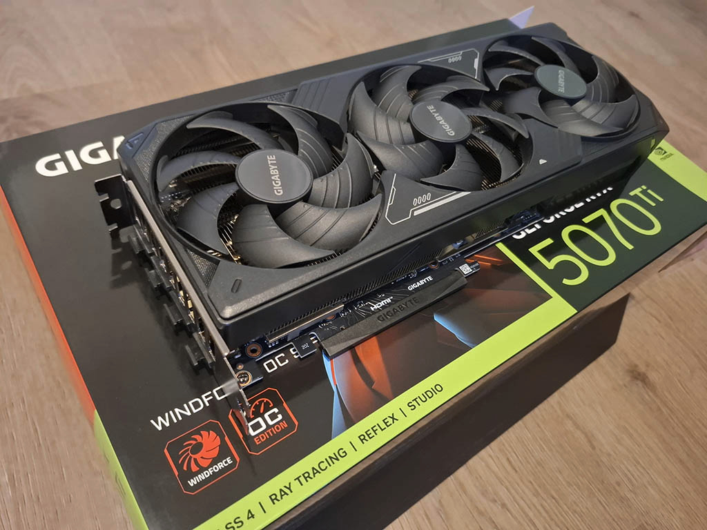 GeForce RTX 5070Ti WINDFORCE - 4