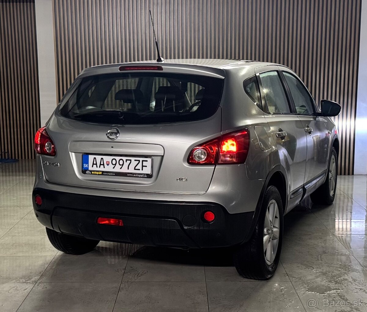 Nissan Qashqai 2.0 dCi 4x4 Automat/Vysoká výbava - 4