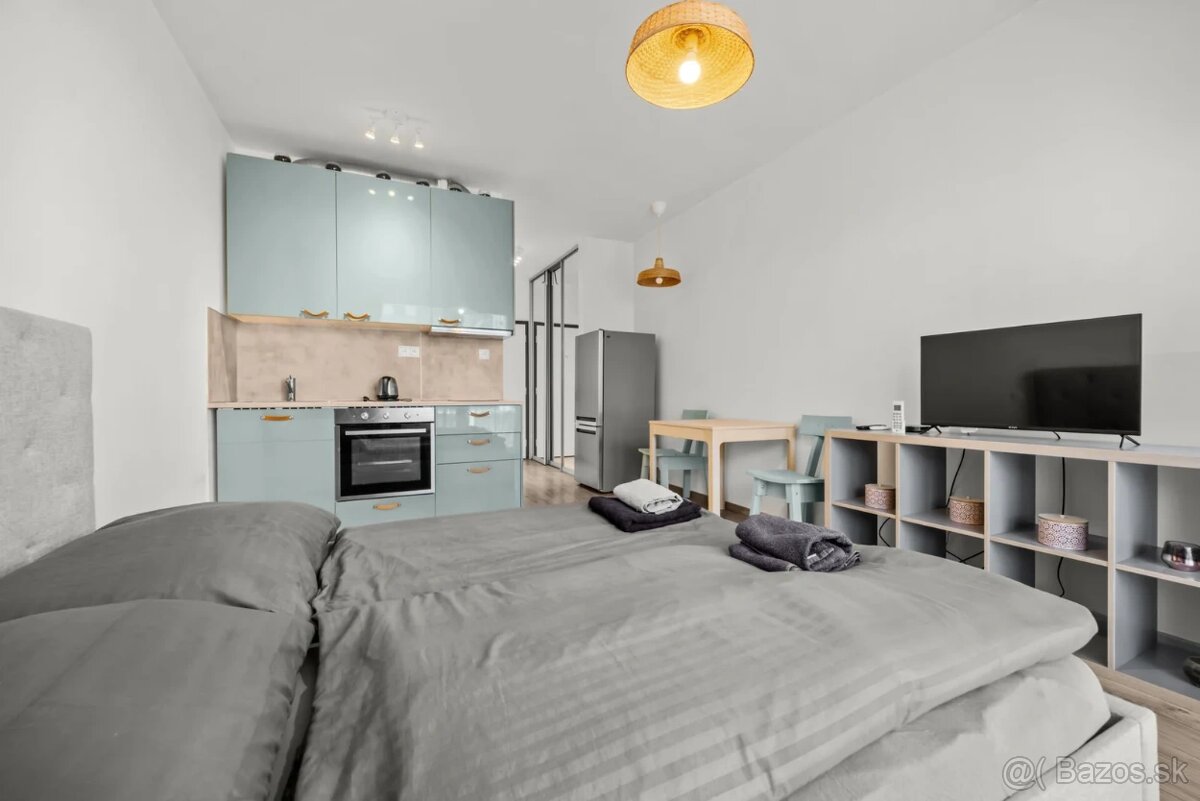 Hodinové-Hotely v BRATISLAVE - 4