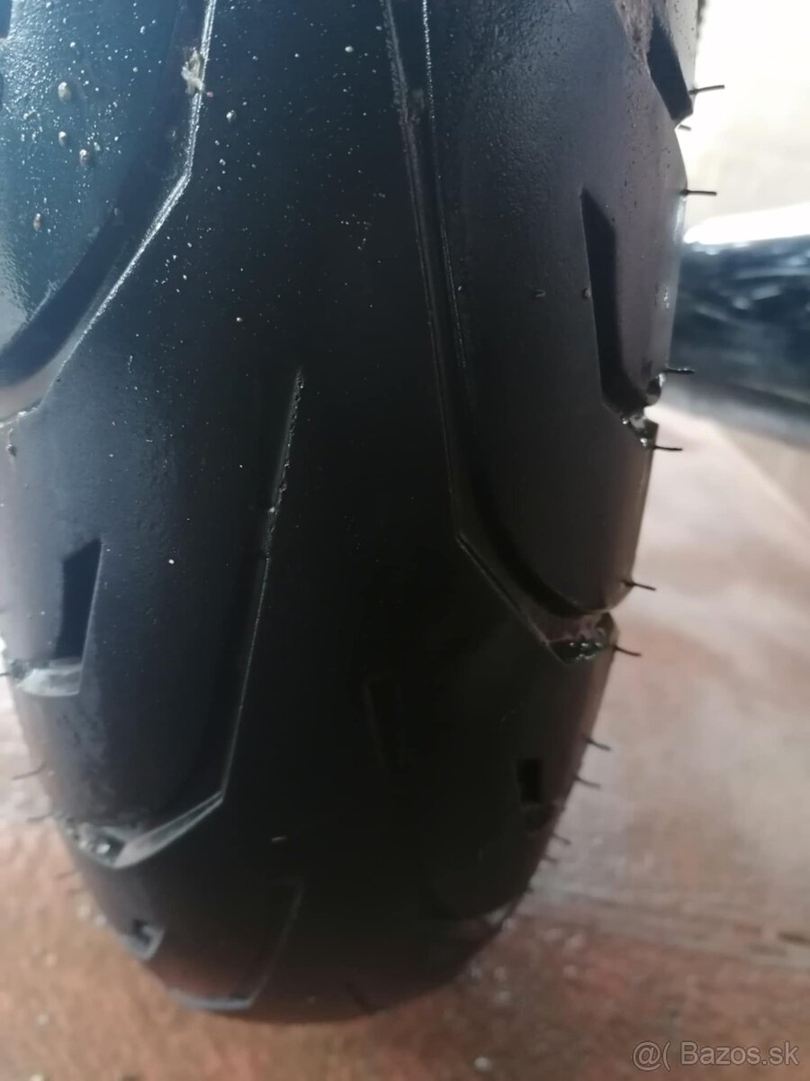 Triumph Bonneville 900 - 4