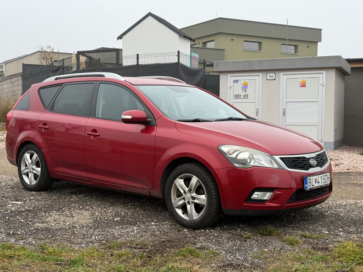 Kia ceed sw 1.6 CRDi VGT 115k 2012 Odpočet Dph - 4