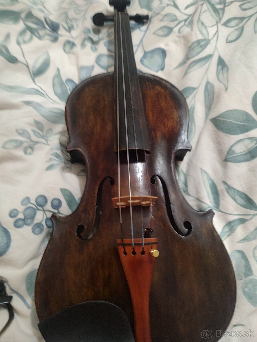 Ponúkam staré vyhráte husle 4/4 - 4