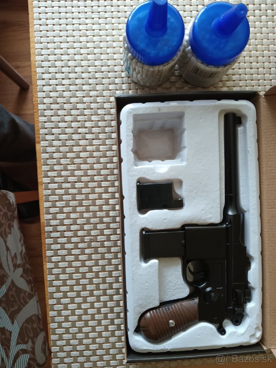 Airsoftova pištoľ C92 - 4