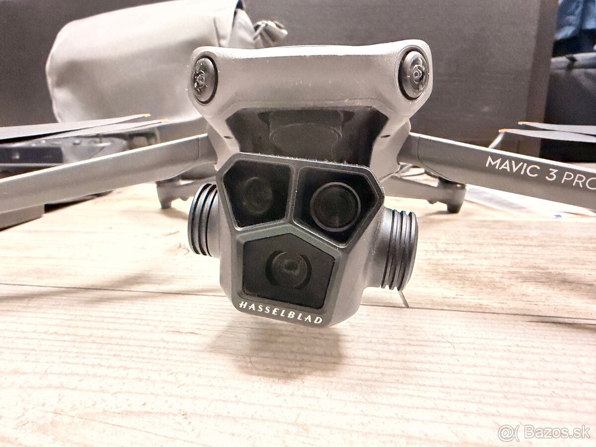 DJI Mavic 3 Pro Fly More Combo (DJI RC PRO) - 4