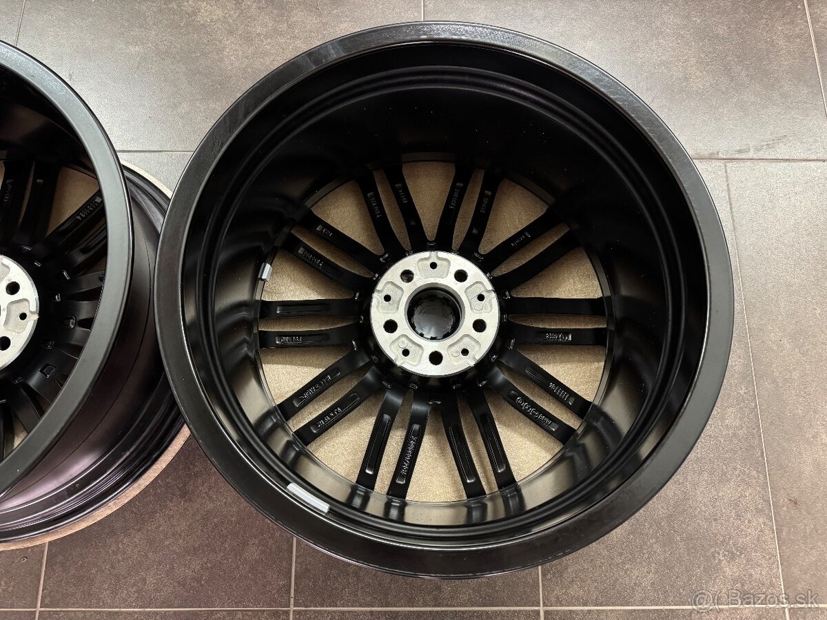 2 nové zadné disky R19 M-paket 664 - 4