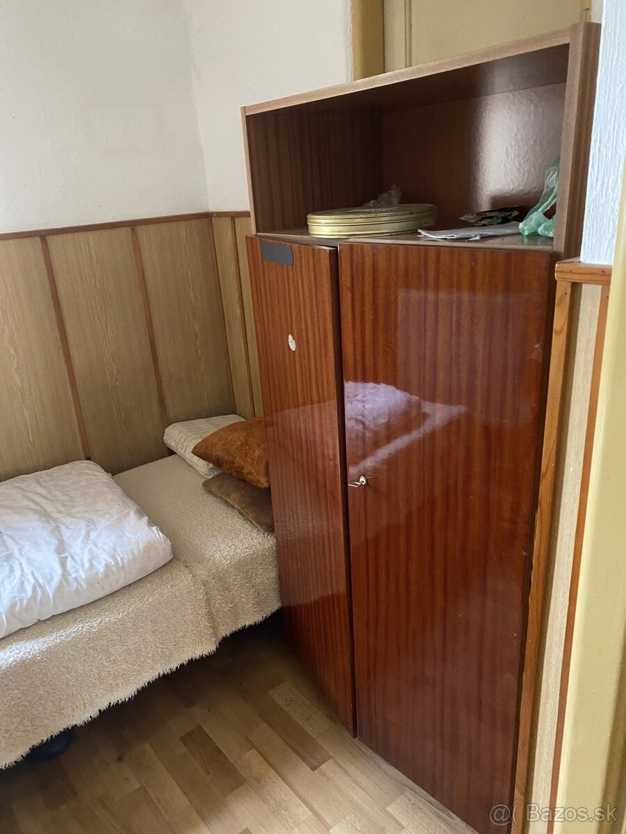 Starý retro nábytok - 4