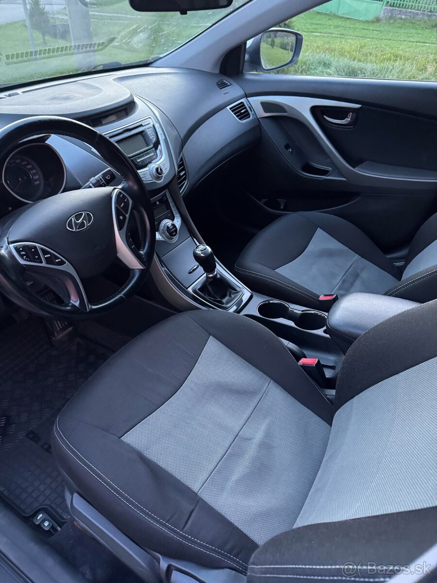 Hyundai Elantra 1.6 RV2013 SK Auto - 4