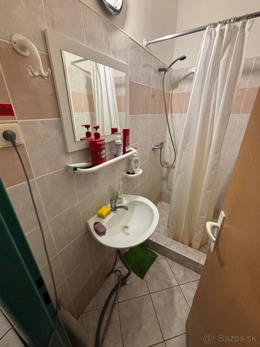 🏠 IZBA NA PRENÁJOM – J. Hagaru, Bratislava – foto 4