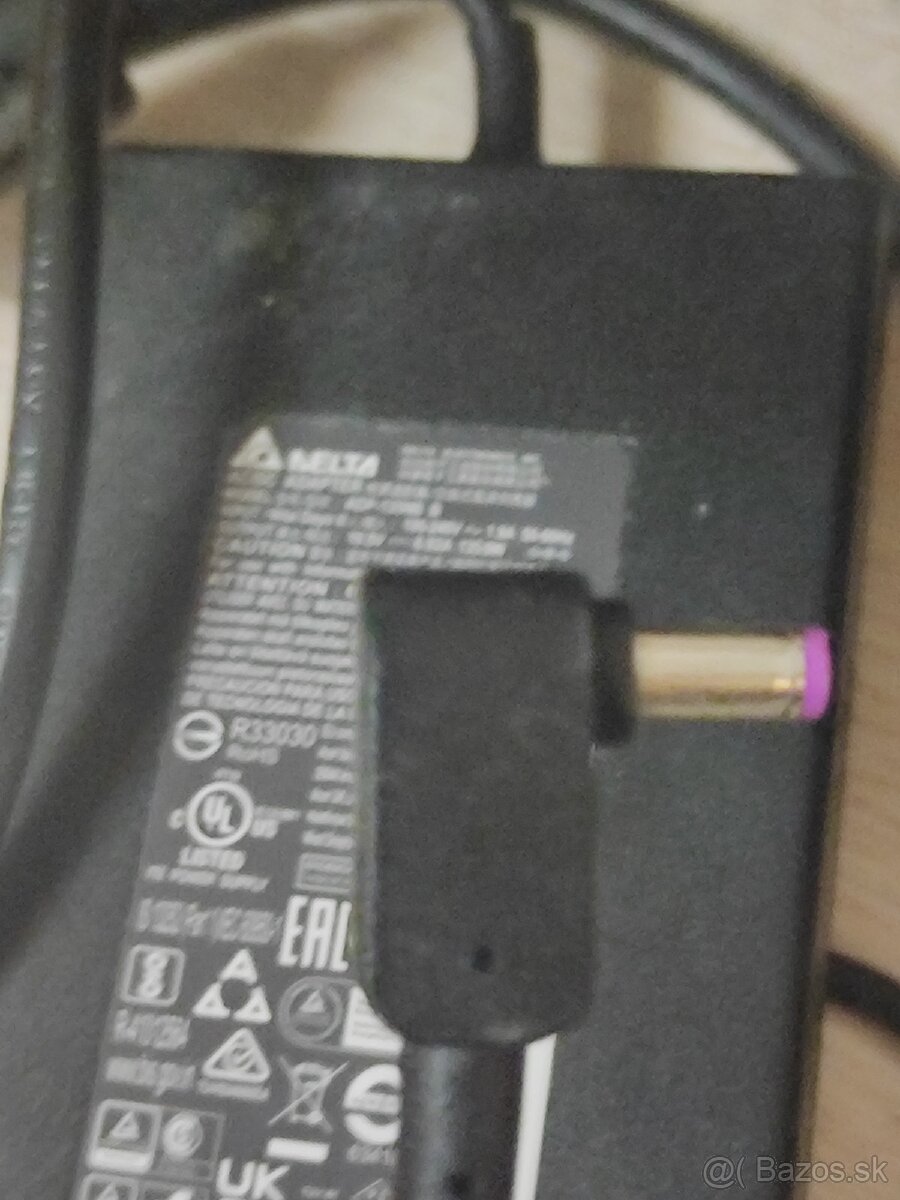 Predám funkčnú nabijačku na notebook Acer - 4