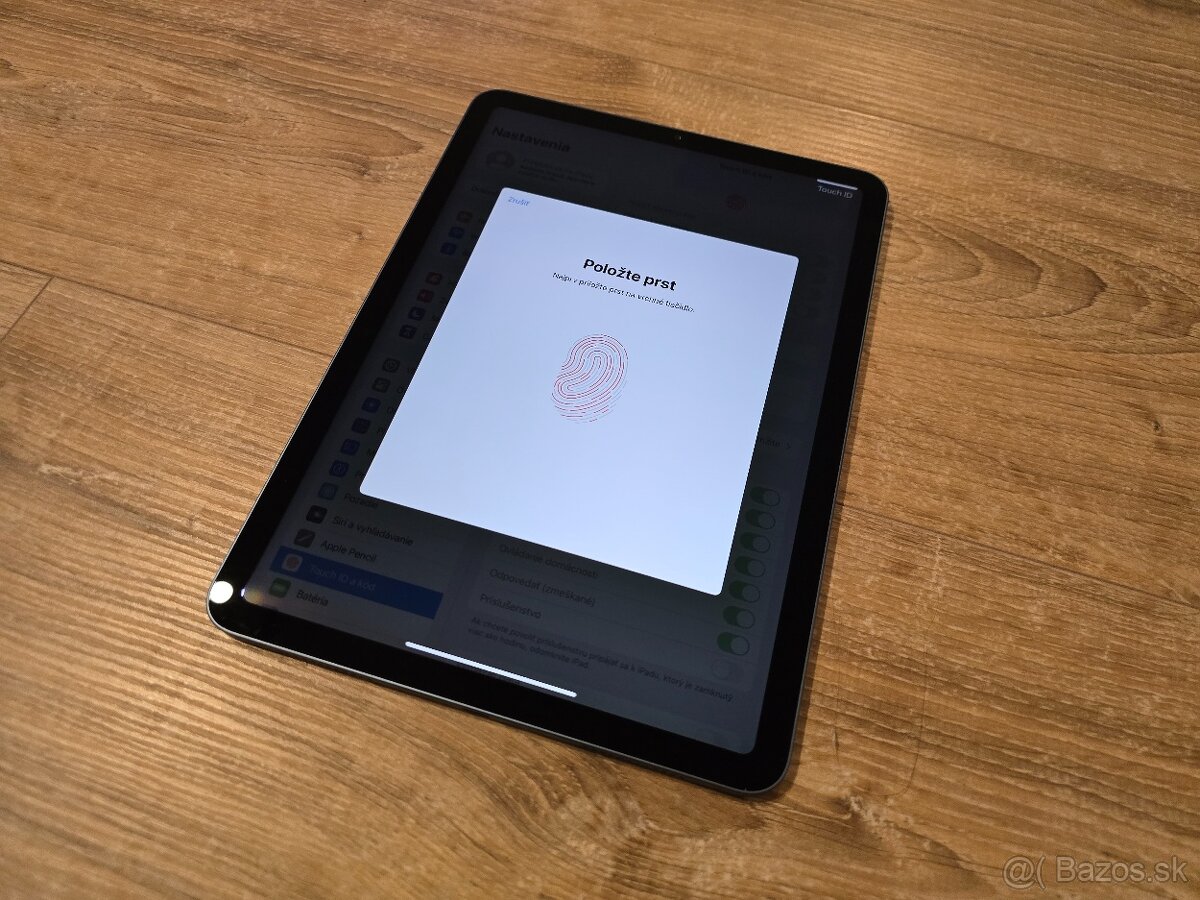 Apple iPad Air 5 64gb s procesorom M1 - 4