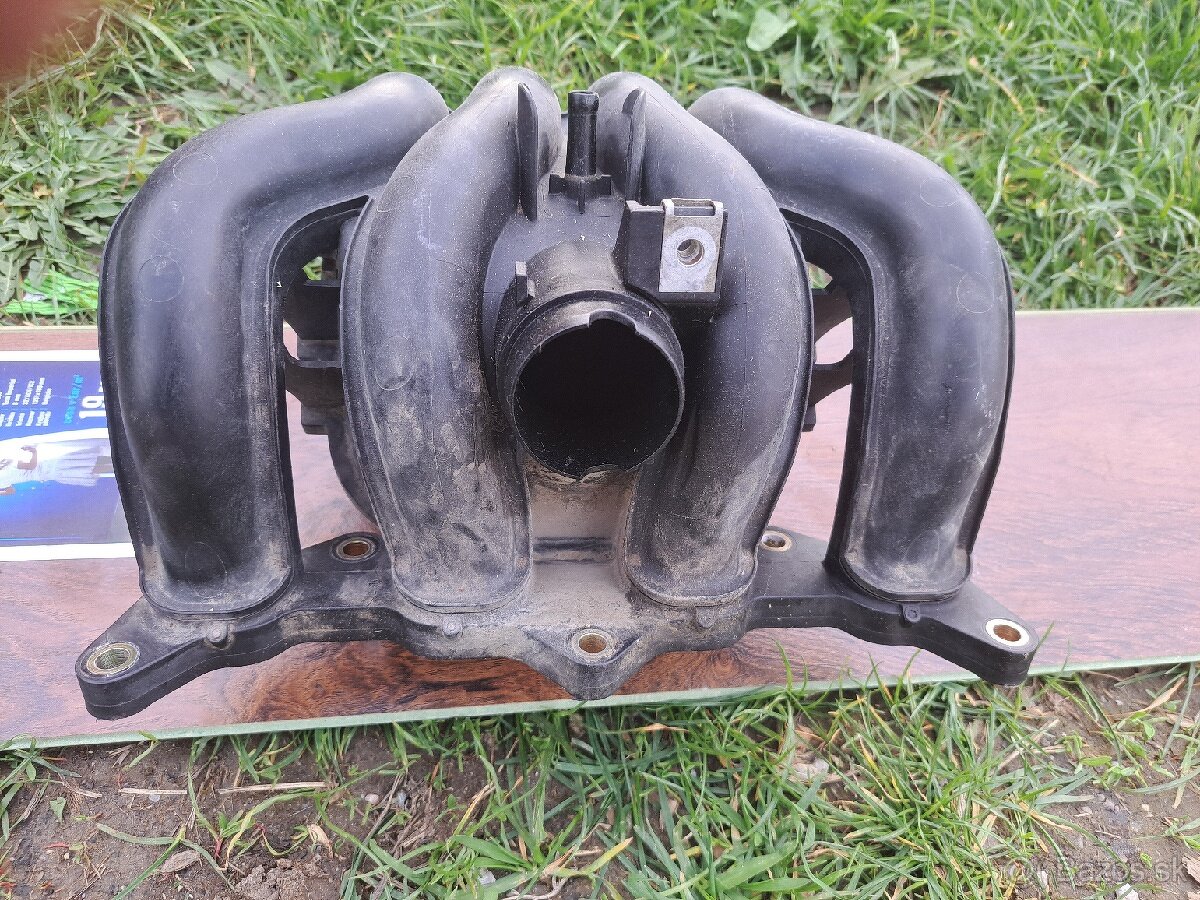 Vsetko spolu za 60€ Diely Toyota Yaris 1. generácia - 4