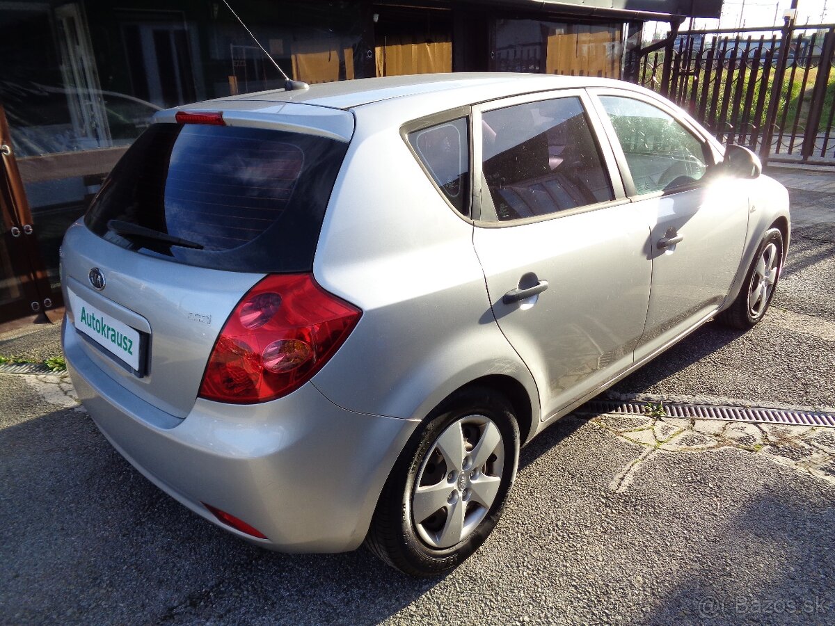 KIA Cee’d 1.6 CRDi VGT LX - 4