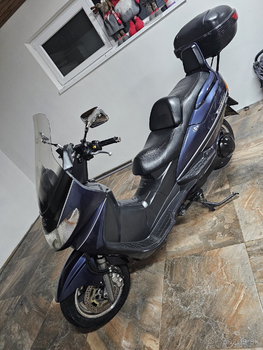 Suzuki burgman 400 - 4