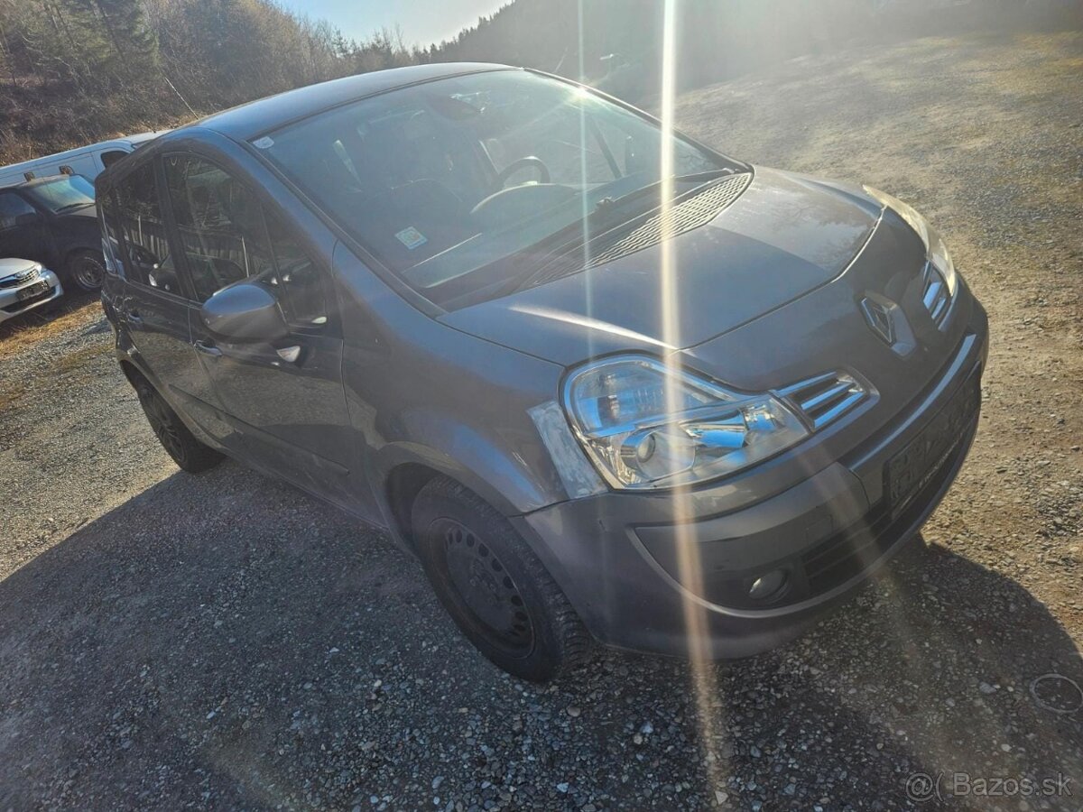 Renault Modus 1.2i 74kw model 2010 - 4