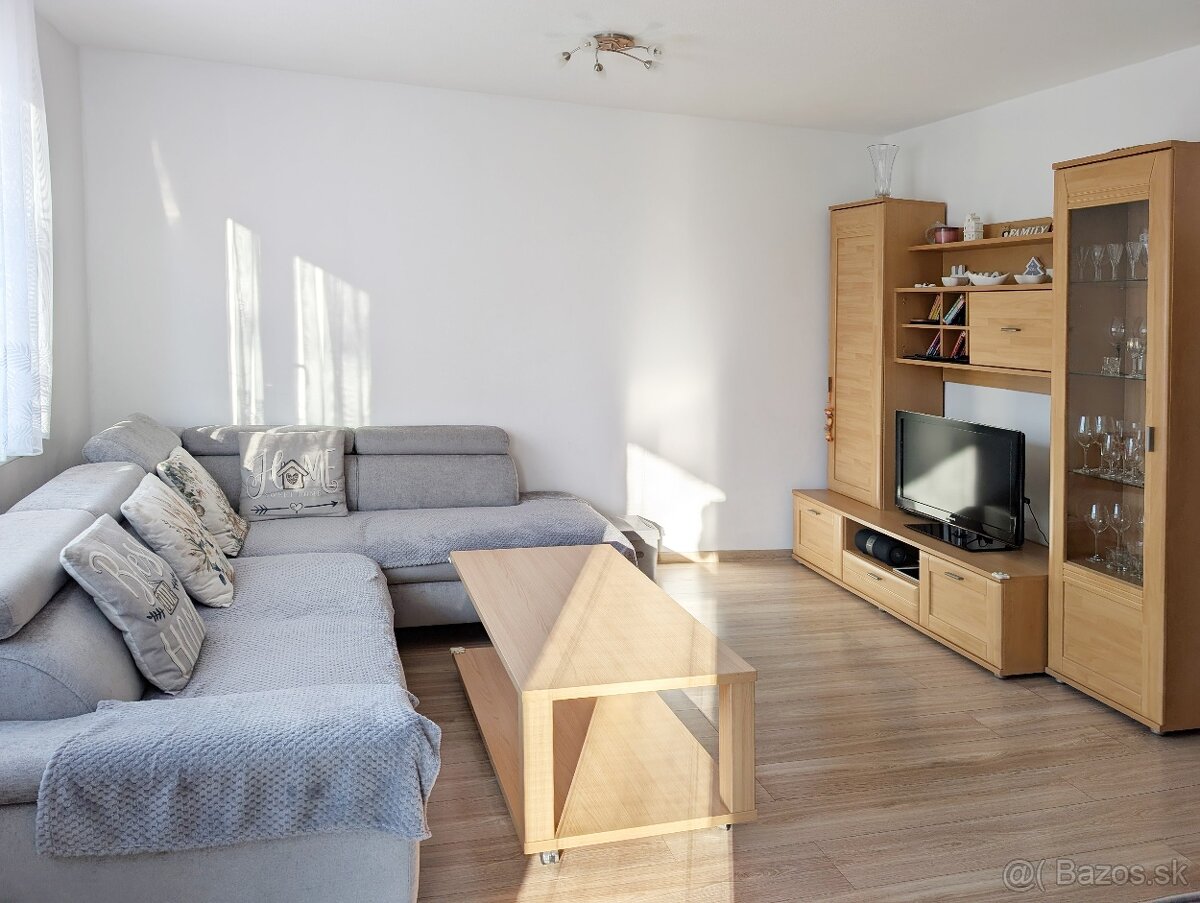 Predám 3-izbový slnečný byt Košúty 2 - 4