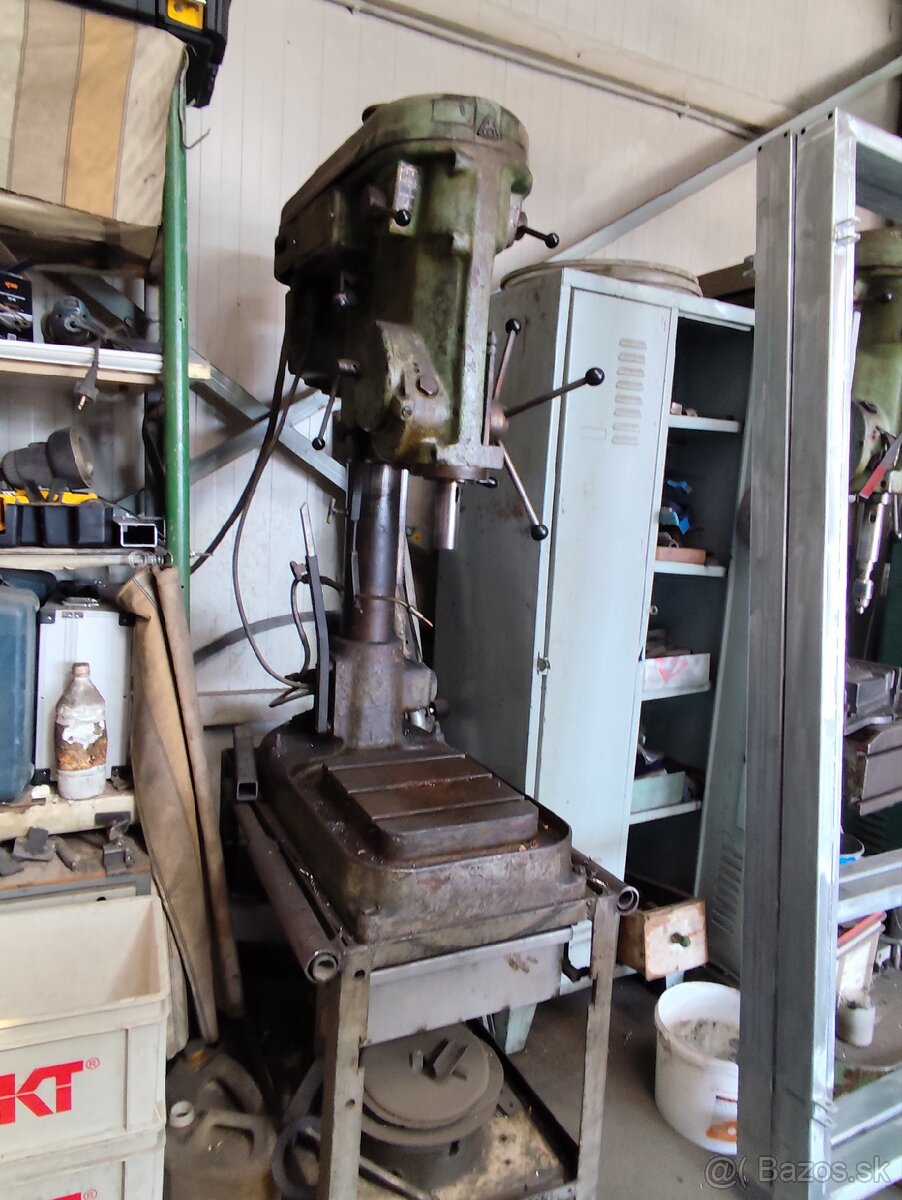 Stolová vŕtačka TOS - 4