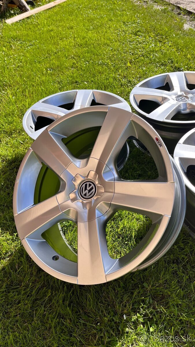 Disky 5x120 r18 Vw T5 T6 - 4