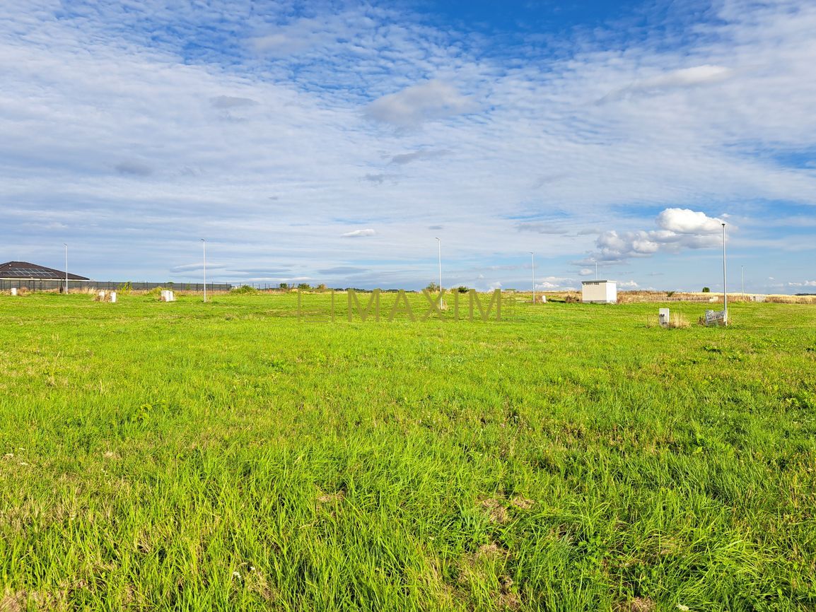 Pozemok 673 m2 v Štitároch s výhľadom na Zobor i Žibricu - 4