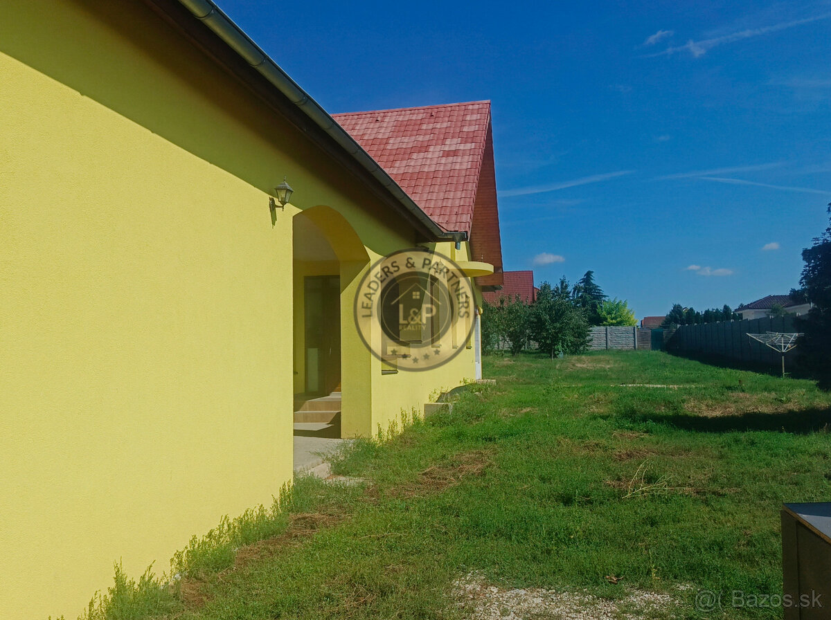 Priestranný 6 - izbový rodinný dom vo Veľkých Ripňanoch - 4