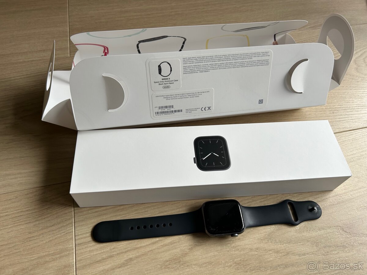 Apple Watch Series 5 - 4