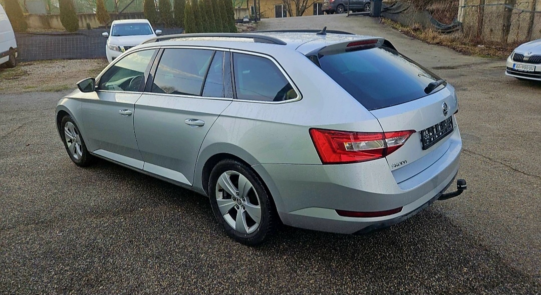 ŠKODA SUPERB COMBI - PREDAJ AJ NA SPLÁTKY - 4