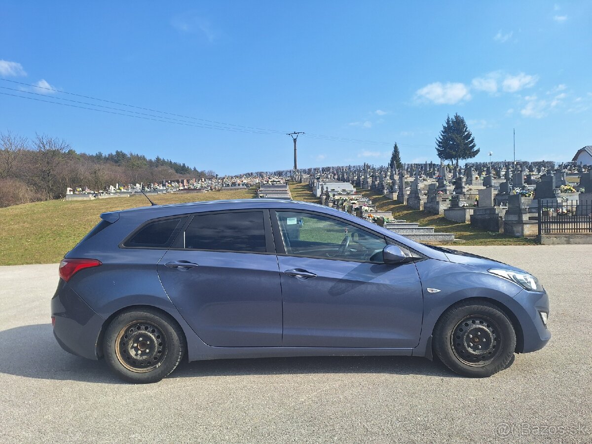 Hyundai i30 combi 1.4 crdi 66kw - 4