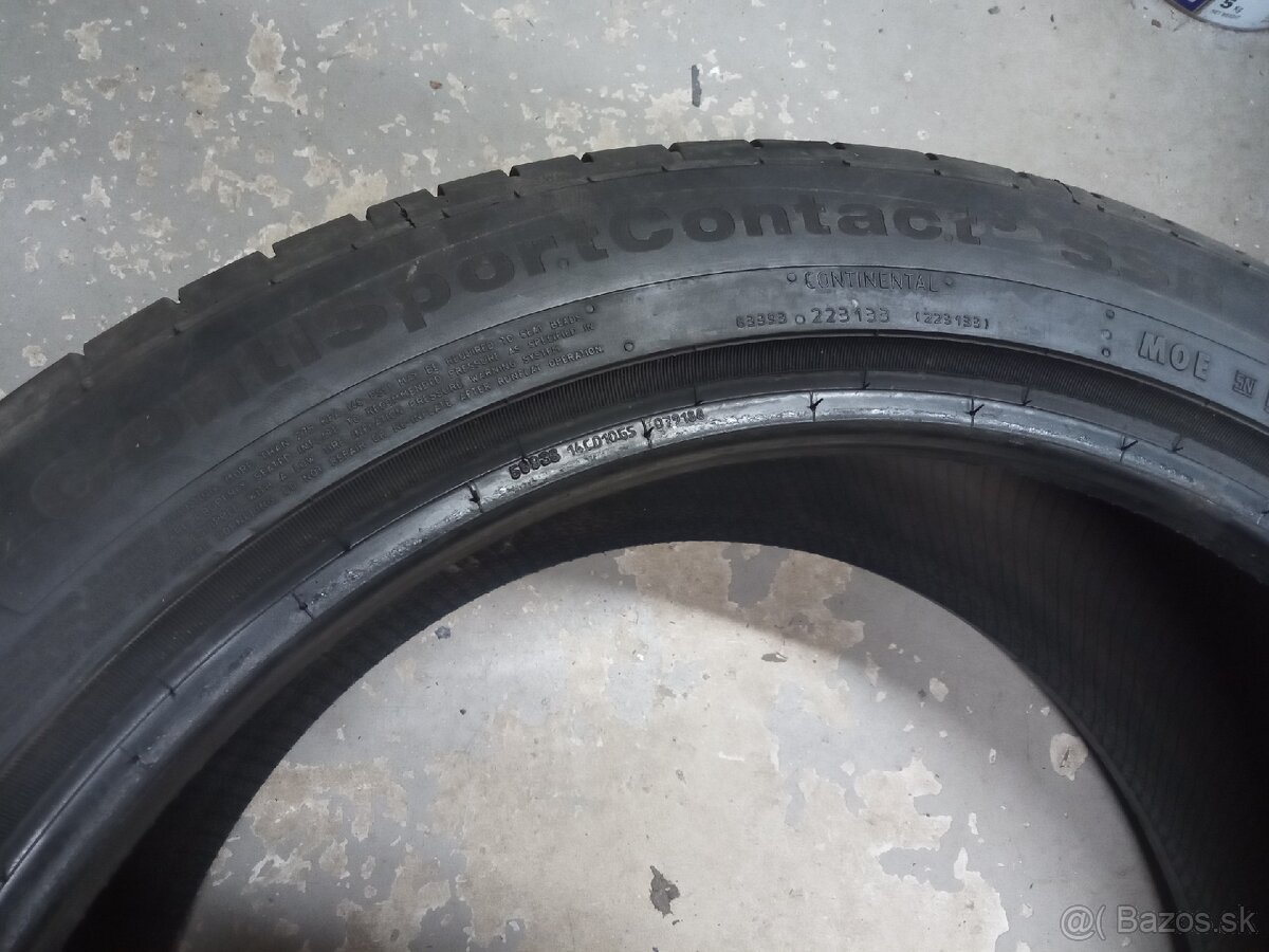 235/45R19 - 4