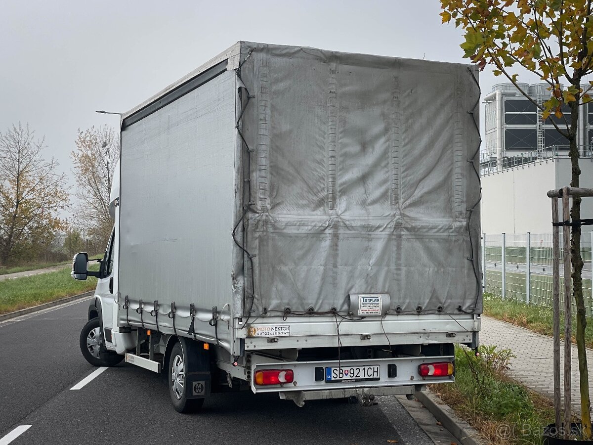 Peugeot Boxer 2.2HDI 121kw 2-lôžko - 4