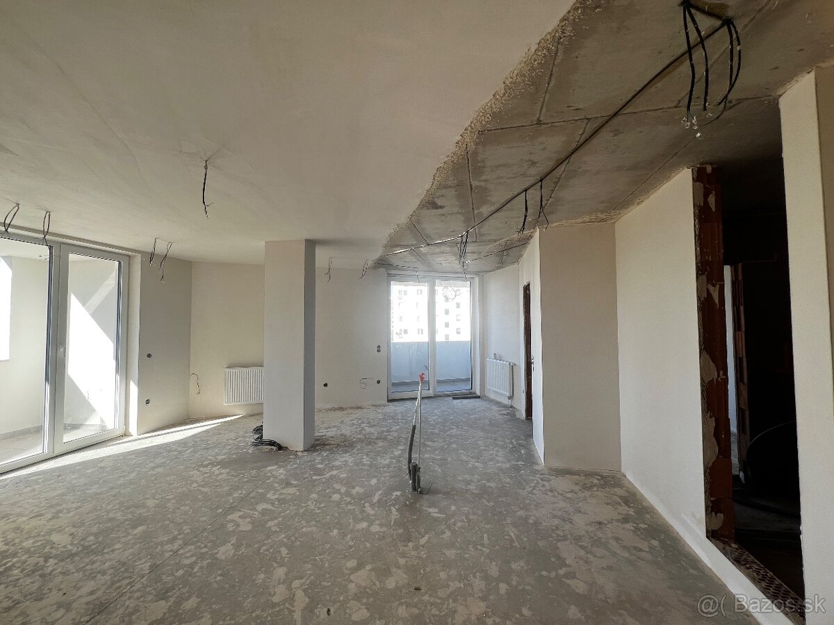 SIMI real - novostavba- 3 izbový byt s lódžiou s každej izby - 4