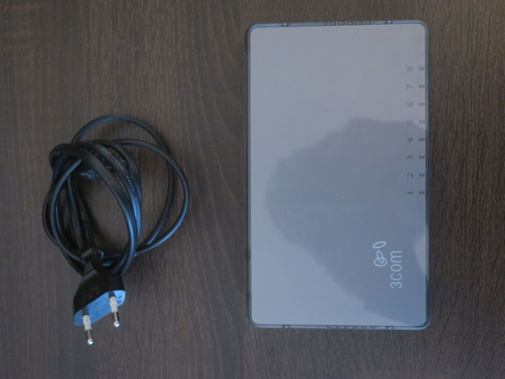 3COM switch 8 port - 4