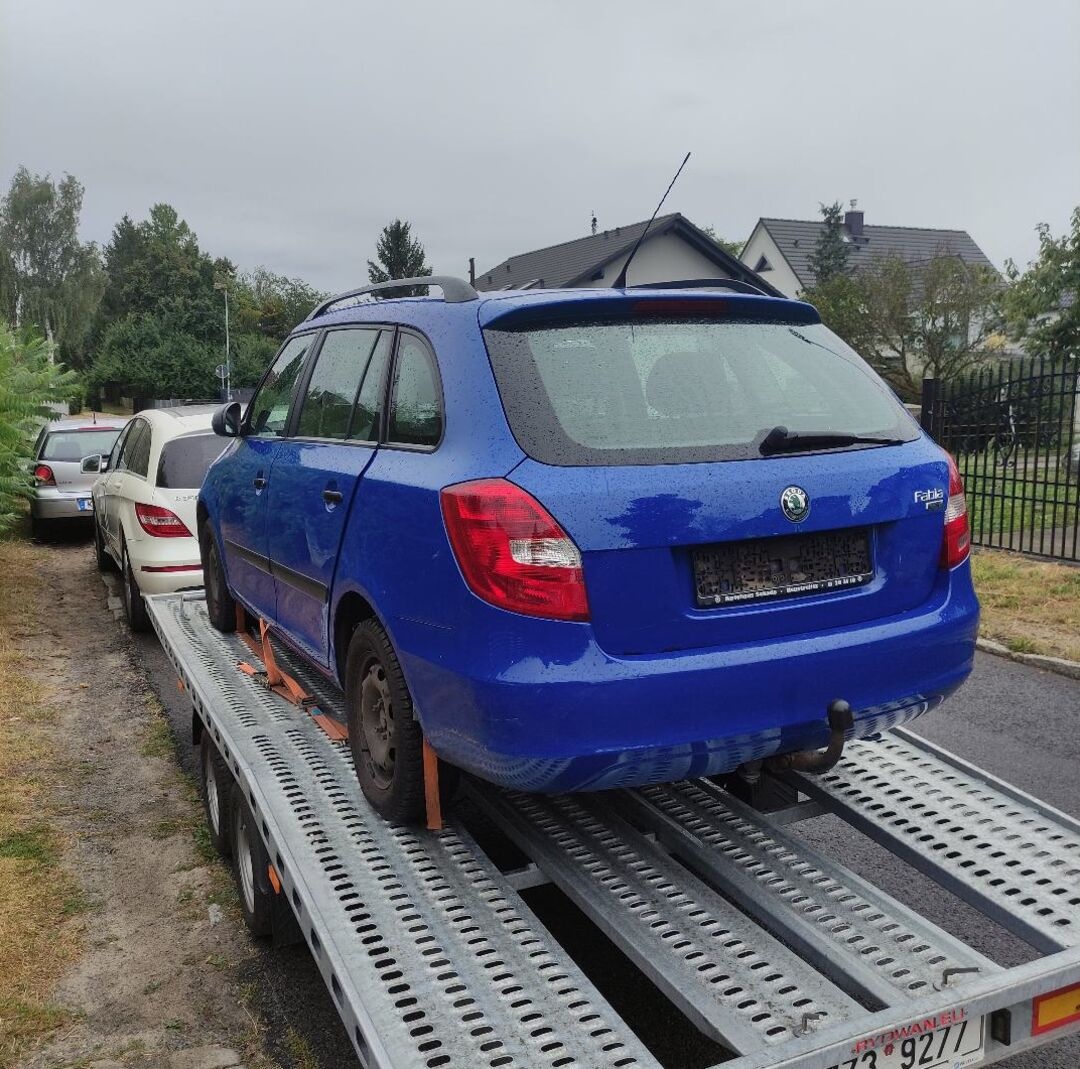 Skoda Fabia 2 1.4 MPI kombi modrá - 4