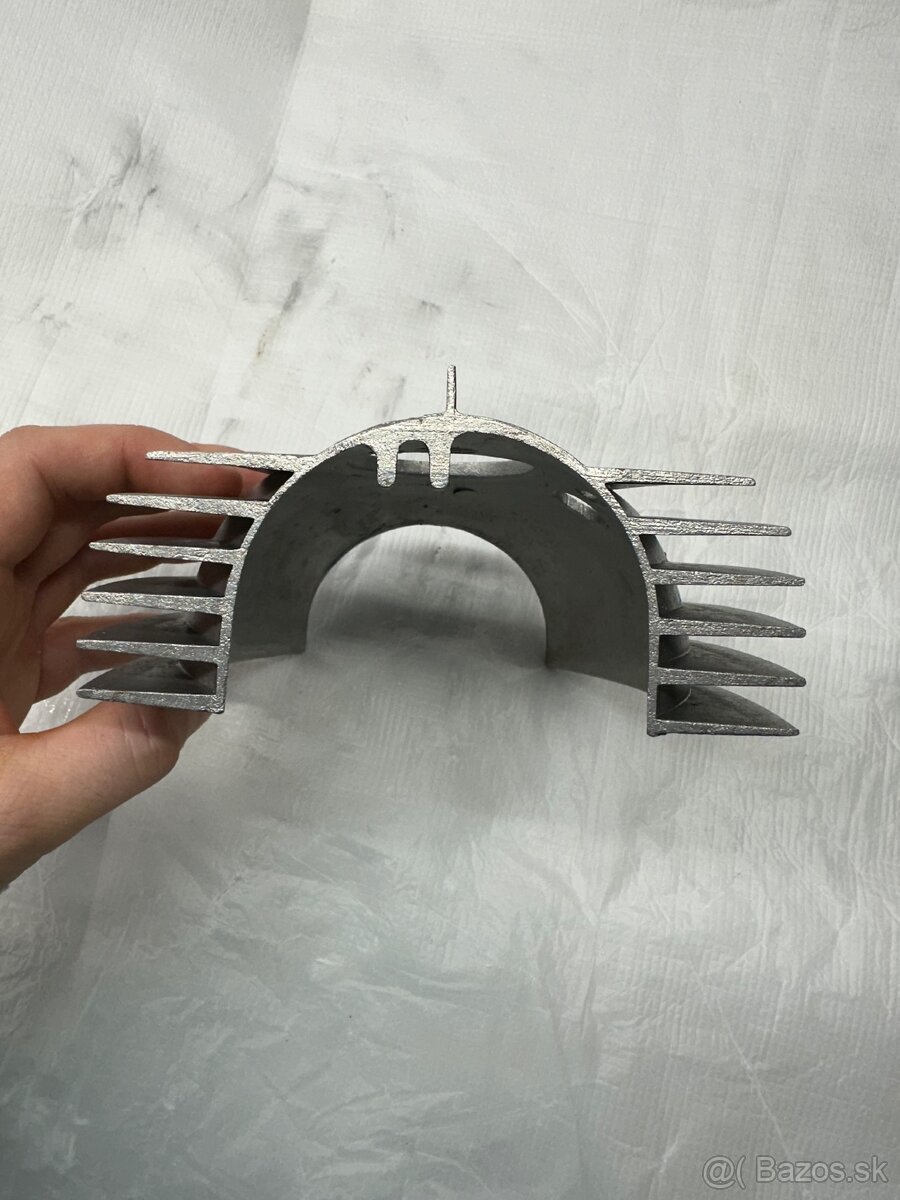 Predam / Vymenim kryt karburatora Jawa - 4